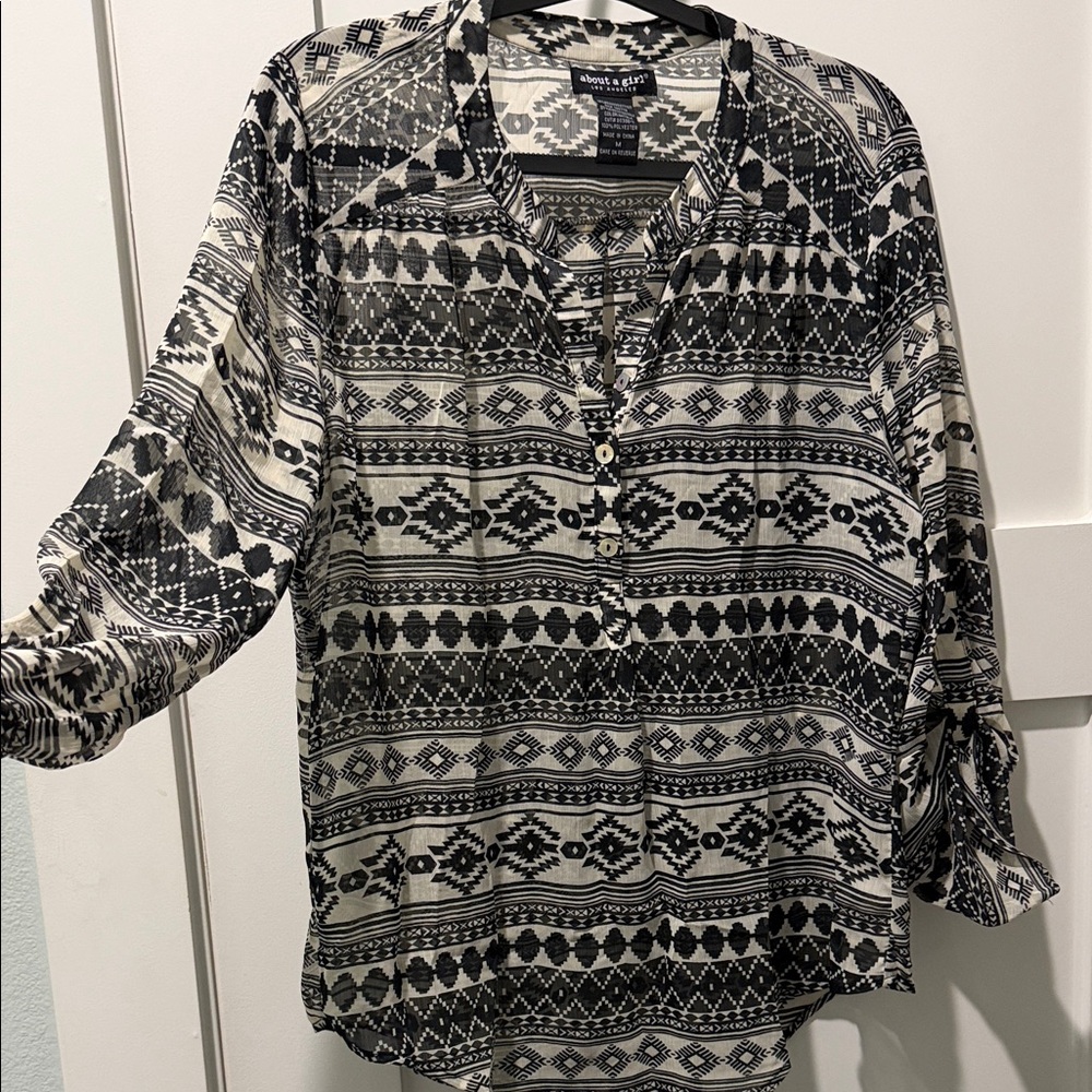 About A Girl Aztec Sheer Blouse flowy loose neutral boho 3/4 buttoned sleeve M
